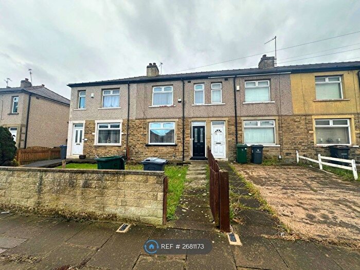 3 Bedroom Terraced House To Rent In Dovesdale Road, Bradford, BD5