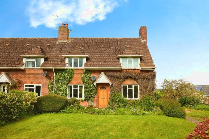 3 Bedroom Semi-Detached House For Sale In Witchfield, East Stour, Gillingham, SP8