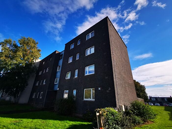 2 Bedroom Flat To Rent In Craigie Drive, Craigie, Dundee, DD4