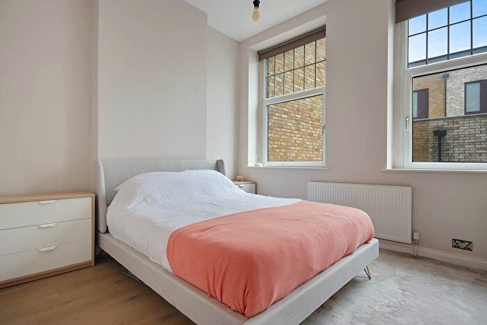 1 Bedroom Flat To Rent In New Kent Road, London, SE1