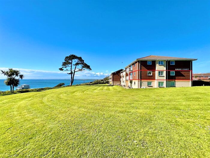 3 Bedroom Flat To Rent In Granville Road, Totland Bay, PO39