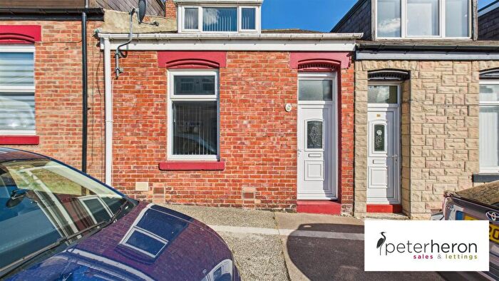 2 Bedroom Cottage For Sale In Broadsheath Terrace, Southwick, Sunderland, SR5