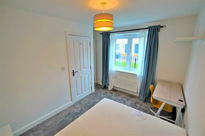 6 Bedroom Detached House To Rent In Slade Baker Way, Stoke Gifford, Bristol, BS16
