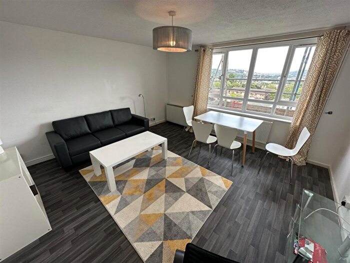 2 Bedroom Apartment To Rent In Shawsway, Twerton, Bath, Somerset, BA2