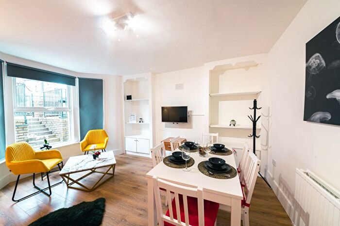 2 Bedroom Detached House To Rent In Barnsdale Road, London, W9