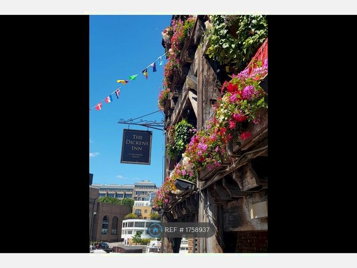 Studio To Rent In Nightingale House, London, E1W