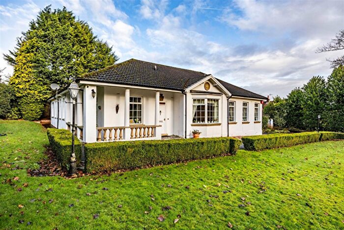 4 Bedroom Property For Sale In Woodside Road, Huddersfield, HD4