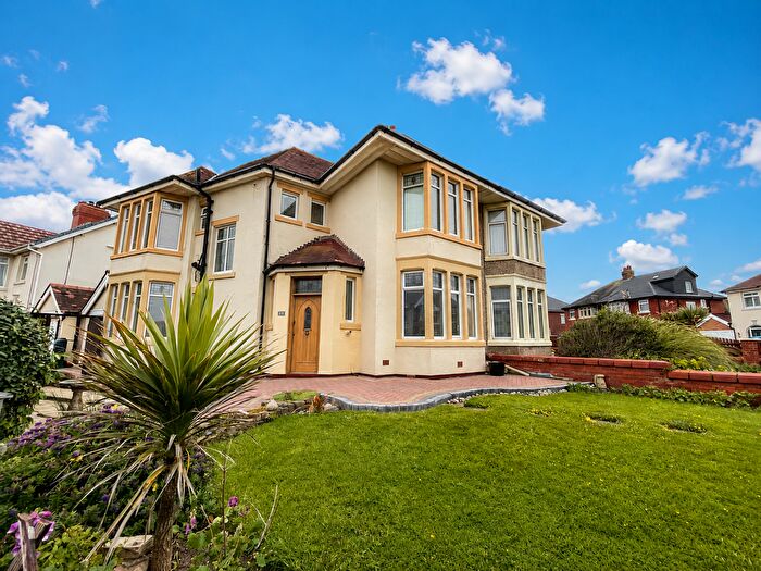 3 Bedroom Semi-Detached House For Sale In Alpic Drive, Norbreck, FY5