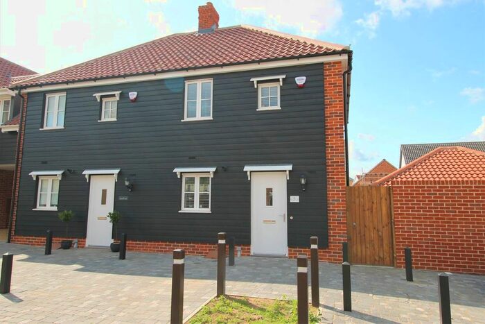 2 Bedroom Property To Rent In Ringlet Lane, Stanway, Colchester, Essex, CO3