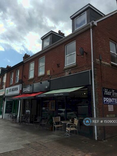 2 Bedroom Flat To Rent In Station Road, New Milton, BH25