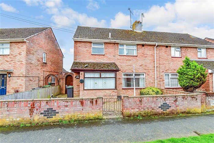 3 Bedroom Semi Detached House For Sale In Parkhouse Farm Way, Havant, Hampshire, PO9