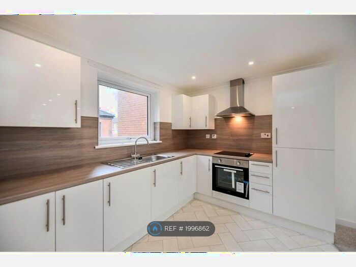 2 Bedroom Flat To Rent In Forbes Drive, Glasgow, G40