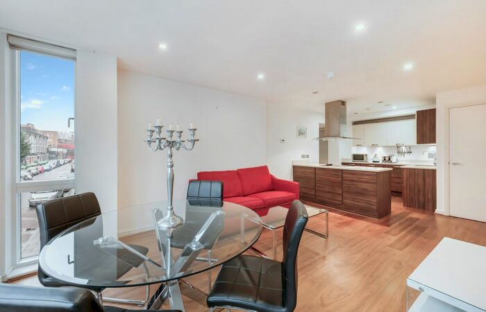 2 Bedroom Flat To Rent In Boundary Lane, London, SE17