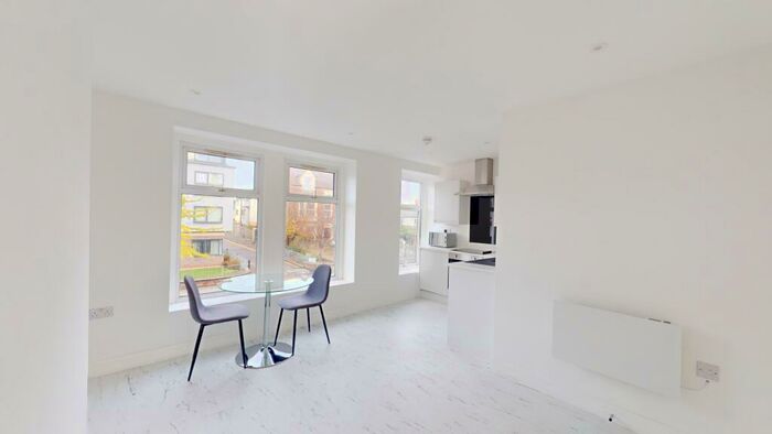 2 Bedroom Flat To Rent In Cowbridge Road East, Canton, Cardiff, CF5