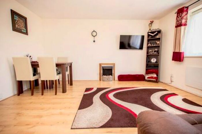 2 Bedroom Flat To Rent In Sandown Road, Watford, WD24