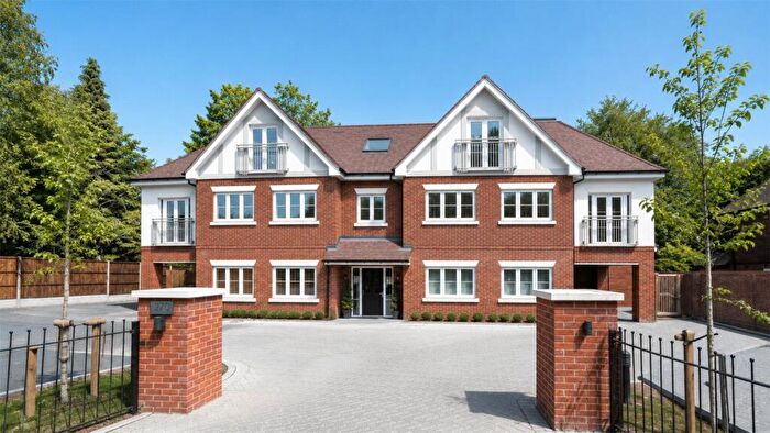 2 Bedroom Apartment For Sale In The Residence, Brooklands Road, Weybridge, KT13