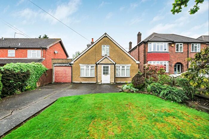 3 Bedroom Bungalow To Rent In Uxbridge, UB10