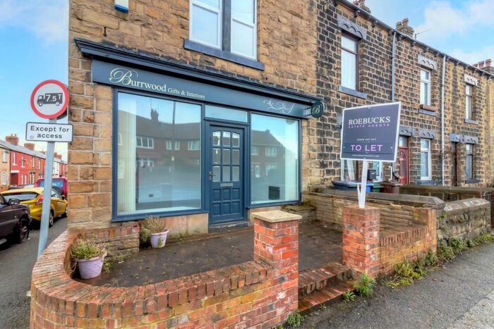 Triplex To Rent In Retail Shop - Pogmoor Road, Barnsley, S75