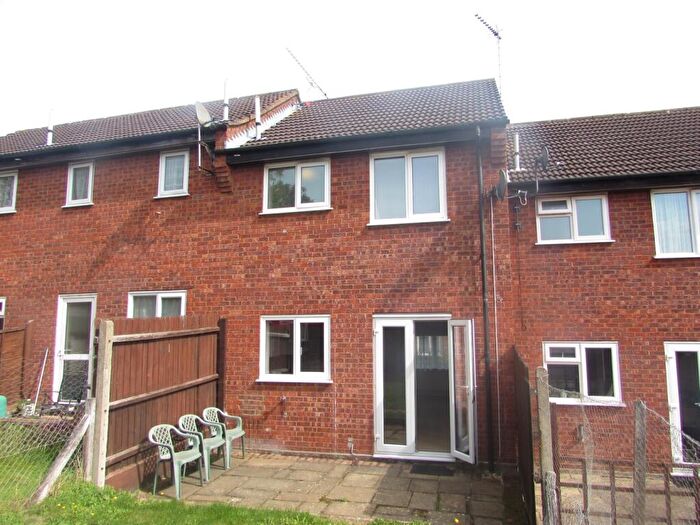 2 Bedroom Terraced House To Rent In Sycamore Close, Pinewood, IP8
