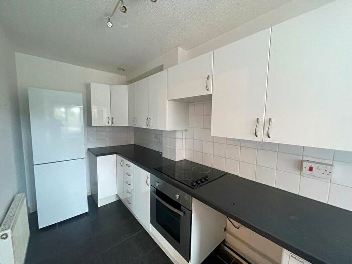 2 Bedroom Terraced House For Sale In Chatfield Drive, Guildford, GU4