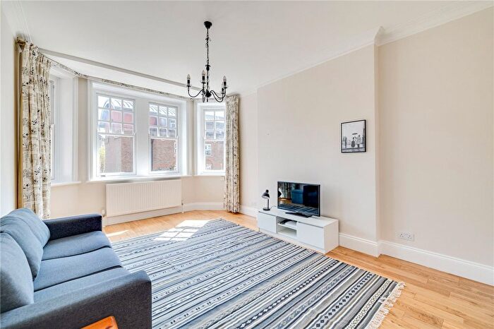 2 Bedroom Flat To Rent In College Court, Queen Caroline Street, London, W6