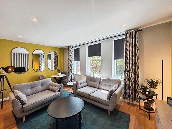 2 Bedroom Flat To Rent In Wilbraham Road, Manchester, M14