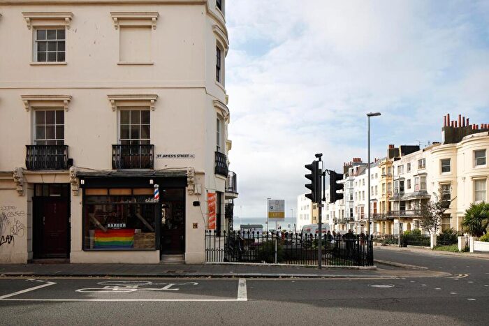 Flat To Rent In St James Street, Brighton, BN2