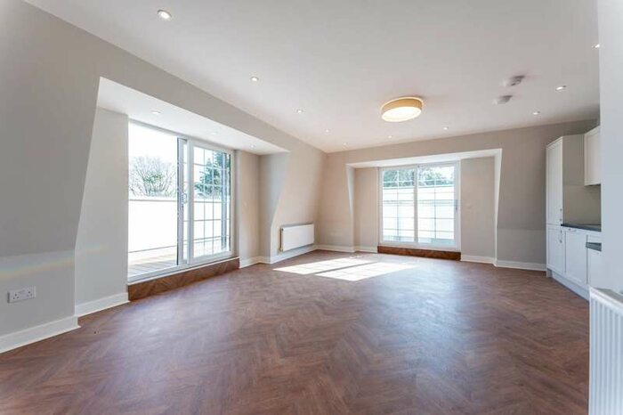 1 Bedroom Flat To Rent In High Street, Shepperton, TW17