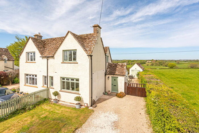 2 Bedroom Semi-Detached House For Sale In Sherston Road, Malmesbury, SN16