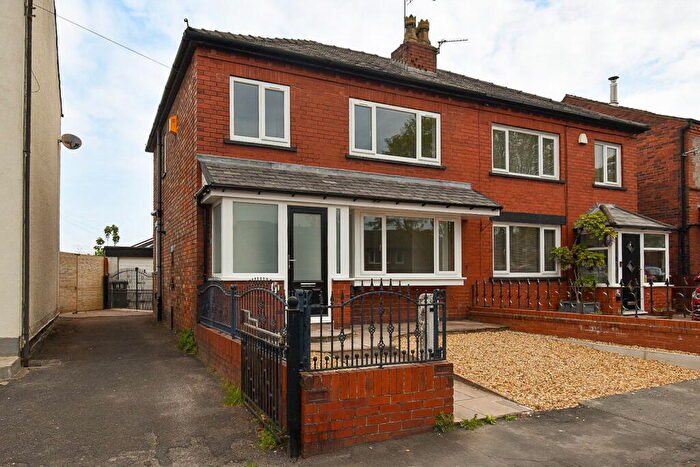 3 Bedroom Semi-Detached House For Sale In Rawlinson Lane, Heath Charnock, Lancashire, PR6