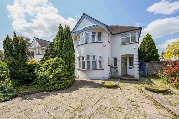 4 Bedroom Detached House To Rent In London Road, Twickenham, TW1