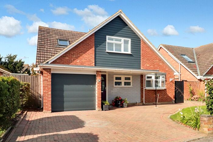 4 Bedroom Detached House For Sale In Newstead Road, Great Wakering, SS3