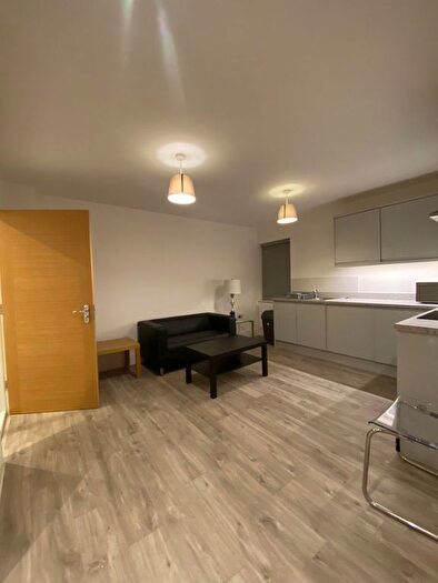 2 Bedroom Flat To Rent In Victoria Street, Englefield Green, Egham, TW20