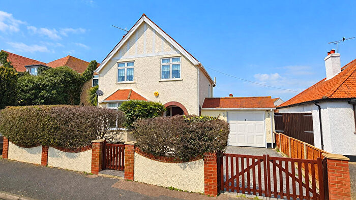 3 Bedroom Detached House For Sale In Grand Drive, Herne Bay, CT6
