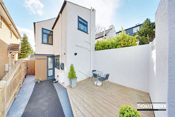 2 Bedroom End Terrace House For Sale In New Road, Orpington, BR6