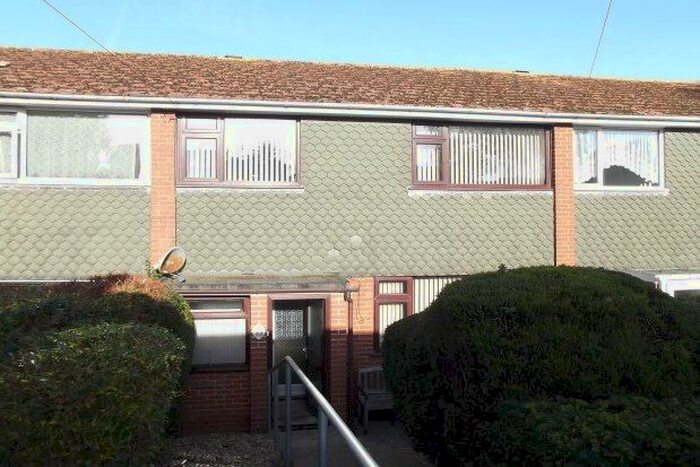 3 Bedroom Property To Rent In East Cliff Gardens, Dawlish EX7