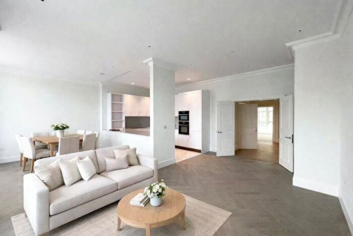 4 Bedroom Flat For Sale In Millbank, London, SW1P