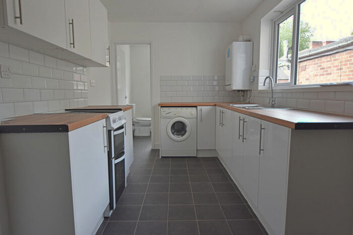 2 Bedroom Flat To Rent In Ilkeston Road, Lenton, NG7