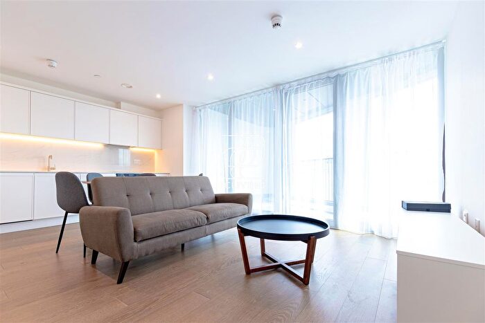 1 Bedroom Flat To Rent In Vetro Court, London, E14