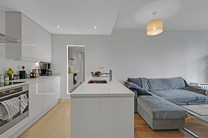 1 Bedroom Flat To Rent In Grove End Gardens, Grove End Road, London, NW8