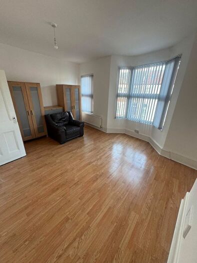 4 Bedroom Terraced House To Rent In East Ham, E6