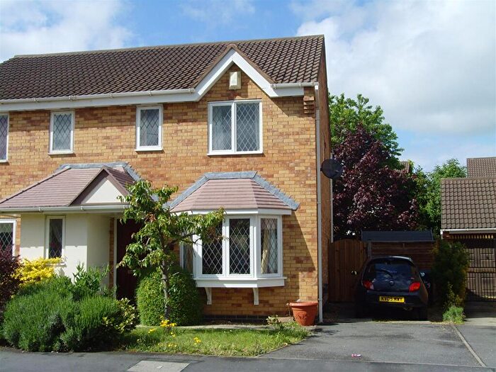 3 Bedroom Semi Detached House To Rent In Kettering, NN16