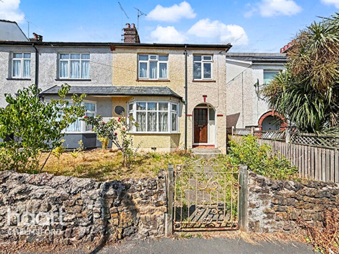 4 Bedroom Semi-Detached House For Sale In Lady Lane, Chelmsford, CM2