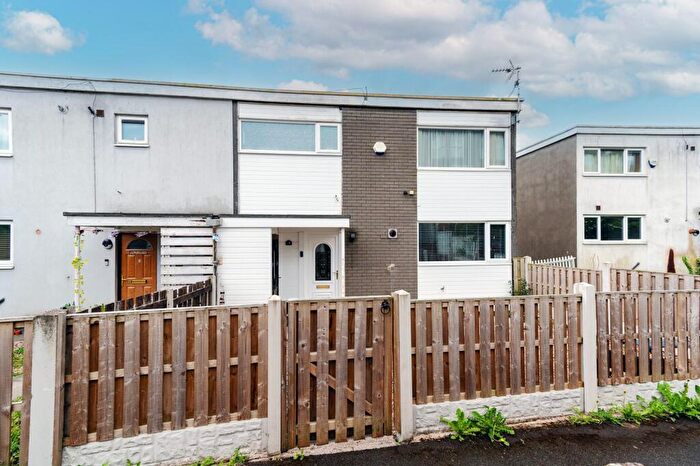3 Bedroom Terraced House For Sale In Whinacre Close, Sheffield, S8