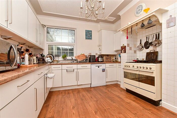 3 Bedroom Terraced House For Sale In Waterloo Road, Sutton, Surrey, SM1