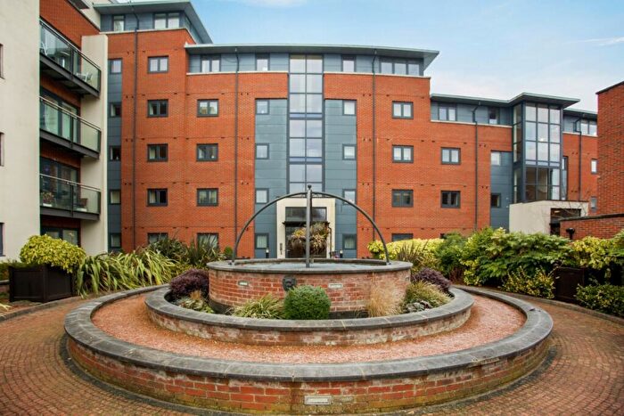 1 Bedroom Flat To Rent In Kings Gate Horsham, RH12