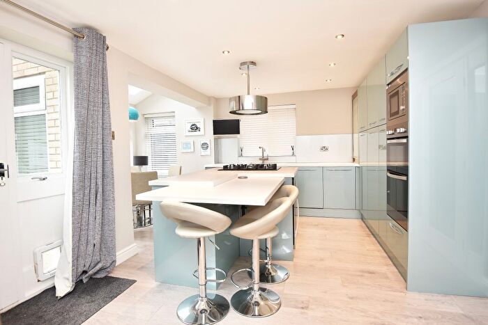 4 Bedroom Detached House For Sale In Chatsworth Grove, Harrogate, HG1