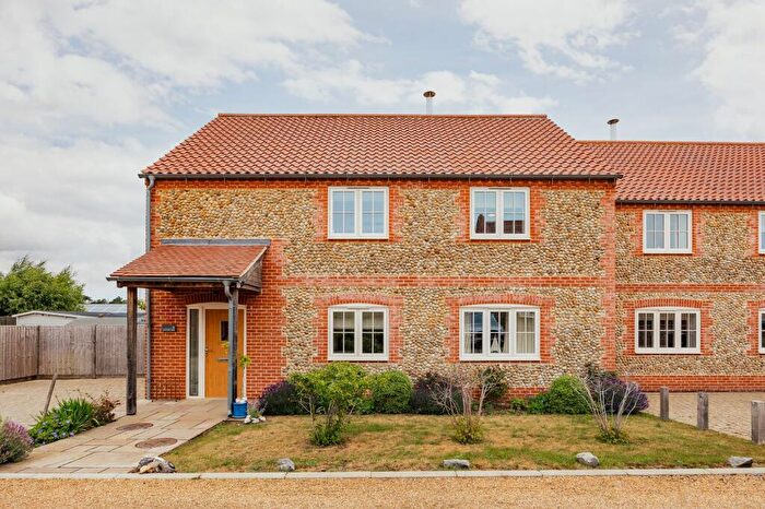 3 Bedroom Semi Detached House For Sale In Modern Coastal Home In Brancaster, PE31
