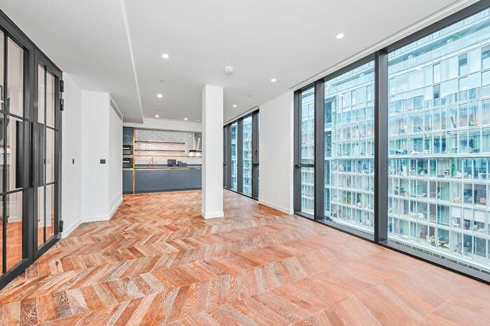 2 Bedroom Flat To Rent In Circus Road West, London, SW11