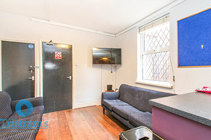 1 Bedroom Terraced House To Rent In Kimbolton Avenue, Lenton, NG7